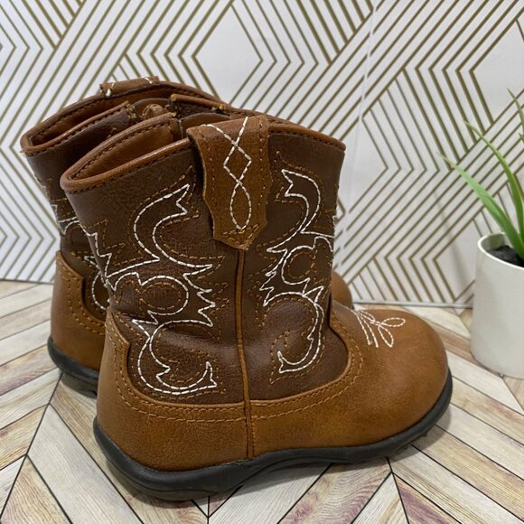 🐎🤠 TINY BOOTS, BIG ATTITUDE 🤠🐎 Unisex size toddler 6 Cowbaby attire - Picture 4 of 8